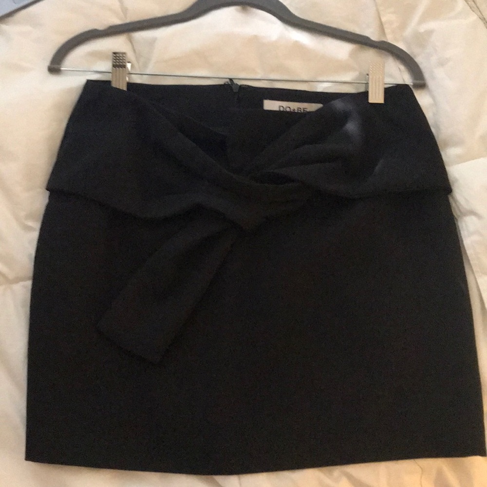 professional black tied skirt